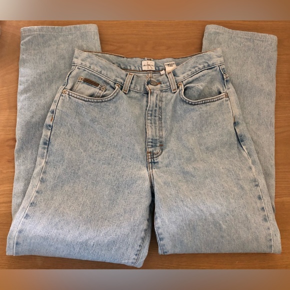 Calvin Klein|Vintage CK women’s light wash mom Jeans,Brown logo•••100% cotton - Picture 2 of 16